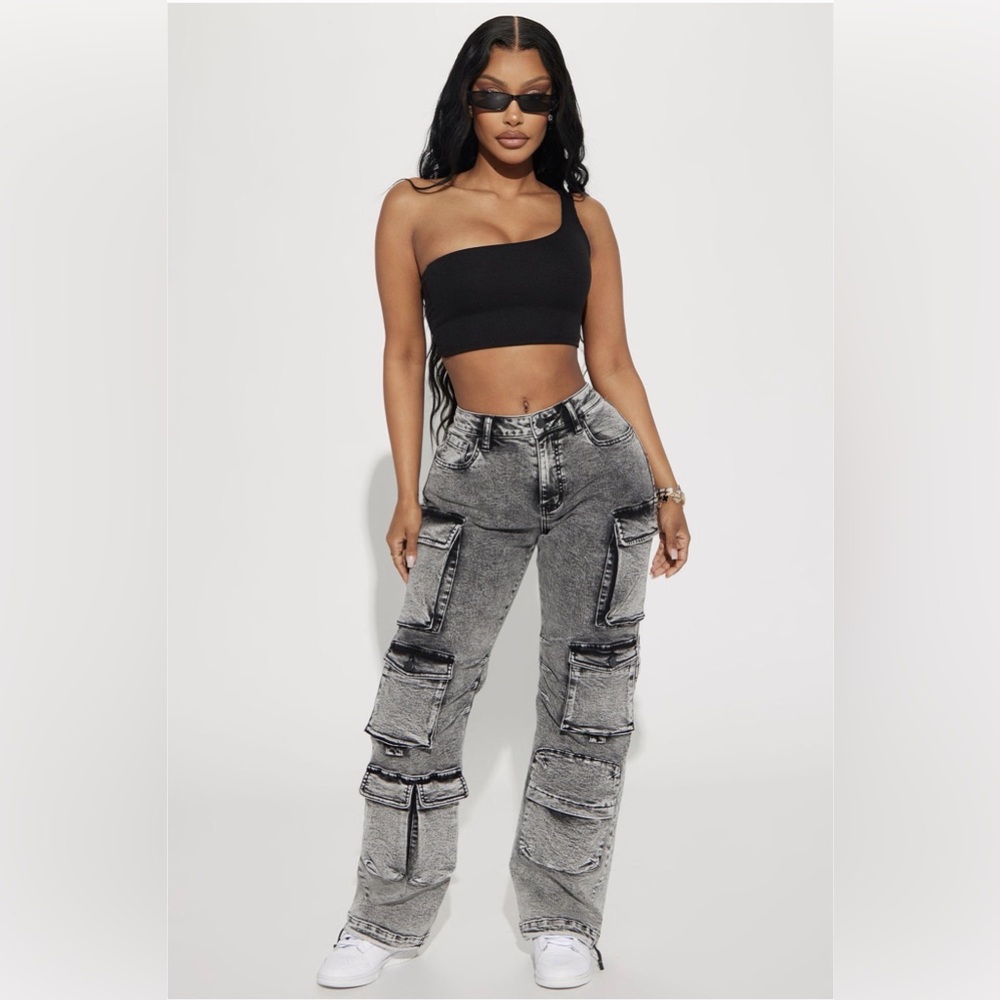 Acid wash cargo jeans